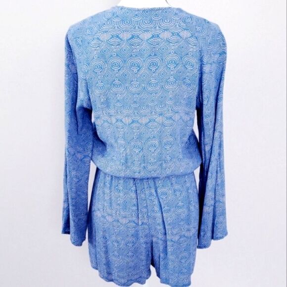 H&M Blue Geometric Print Bell Sleeve V-Neck Romper - Picture 2 of 15